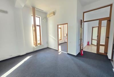 Spatiu D+P+1+M - 17 camere - 793mp - teren 532 mp - Eroii Revolutiei - 20