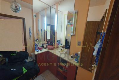 Aradului. 3 Camere. 2 Bai. 2 Balcoane. Decomandat. - 7