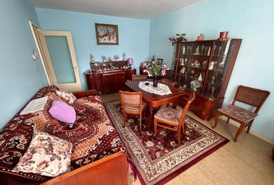 Apartament 2 camere, etaj 1 - zona Cetate - 1