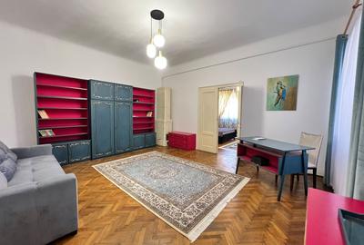 Apartament cu 3 camere semidecomandat, mobilat în Ultracentral