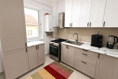 Apartament cu 3 camere decomandat în Valea Adâncă