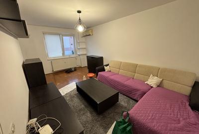 Apartament cu 3 camere decomandat în Dristor