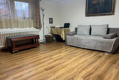 Apartament cu 2 camere decomandat, mobilat în Lazaret