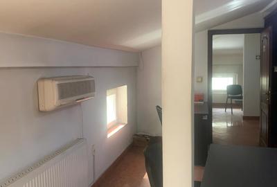 Vanzare  Cladire de  birouri  P+E1 teren 940mp - 2
