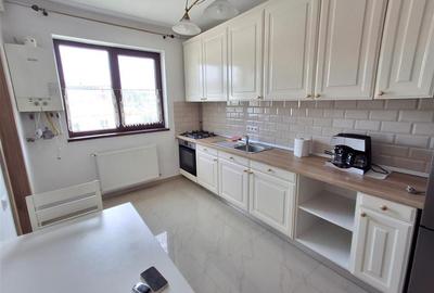 Apartament 3 camere decomandat 2 bai parcare Sura Mare - 4