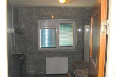 IANCULUI-METROU-MEGAMALL,2 cam ,decomandate, spatios,65 mp.  350 euro - 11