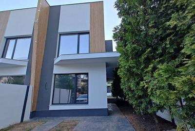 Duplex cu 4 camere în Ostratu