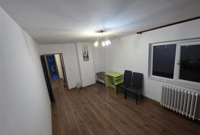 Apartament cu 2 camere decomandat, mobilat în Canta