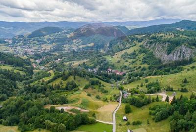 Teren2058mp Dambovicioara la poalele parcului National Piatra Craiului - 1