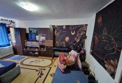 Apartament cu 4 camere decomandat în Mărăști