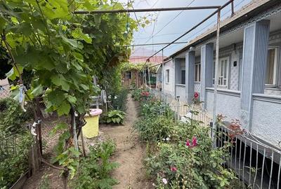 Casă / Vilă cu 6 camere de vânzare - 1