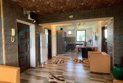 Apartament de vanzare in Oradea, cu 4 camere, 98 mp utili, zona Splaiul Crisanei - 1