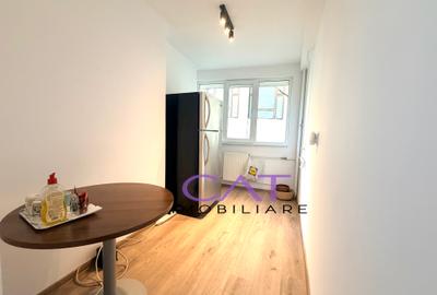 2 camere de închiriat in apartament cu 3 camere zona Universitate - 5
