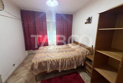 Apartament decomandat 80 mpu 3 camere 2 bai etaj 2 zona 1 Decembrie - 2