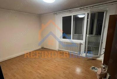 Apartament cu 4 camere decomandat, mobilat în Alexandriei