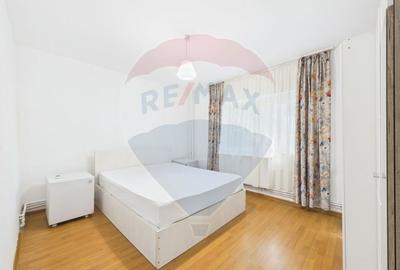 Oportunitate - 2 Apartamente 4 + 2 camere - Zona 13 Septembrie - 22