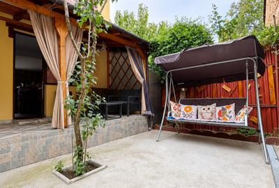 Vilă/ Casă 4 camere/ Andronache/ Cochetă/ Terasă/ Curte/ P+1 - 17