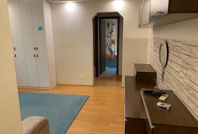 Apartament cu 2 camere semidecomandat, mobilat în Brâncoveanu