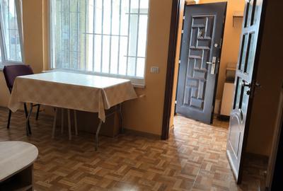 Casă cu 3 camere în Faleza Nord