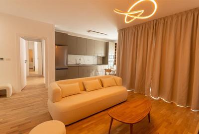 Apartament cu 2 camere decomandat, mobilat în Central