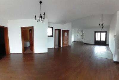 Piata Muncii-Calea Calarasilor, vila 500mp /12 camere, curte 150 mp - 2