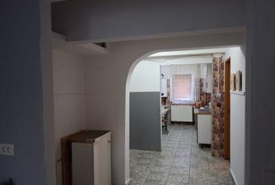 Vand apartament cu 3 camere la parter inalt zona Lipovei - 4