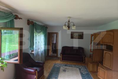 Casă individuală cu 8 camere în Câmpulung Moldovenesc