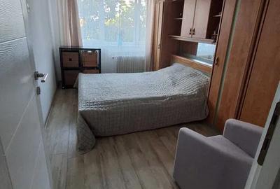 Apartament cu 2 camere decomandat, mobilat în Pajura
