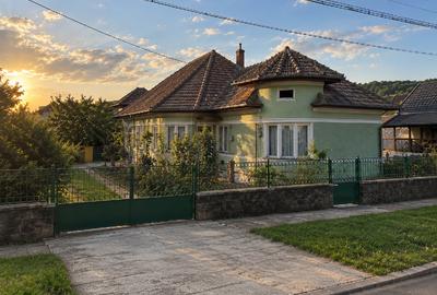 Casă individuală cu 3 camere în Central