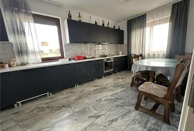 Casă individuală cu 4 camere în Plopi