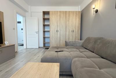 Apartament cu 2 camere decomandat în Girocului