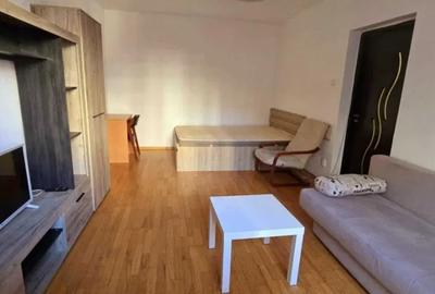 Apartament cu 2 camere decomandat în Moșilor
