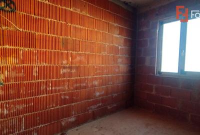 Duplex 5 camere, Becicherecu Mic - Garaj, terasa, Interior la Rosu - 12
