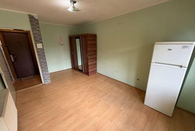 Garsonieră decomandată în Central