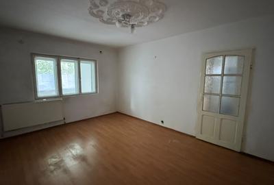 Carpati- Piata-Sud -parter cu balcon mare-liber - 1