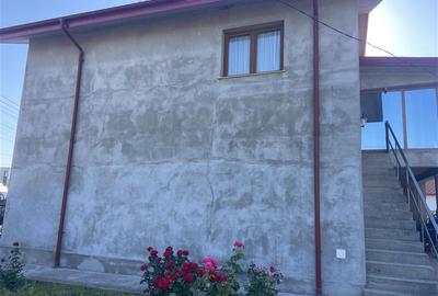 Casa de vanzare in Golesti , parter+etaj + mansarda , suprafata casa 383 mp, pos - 9