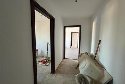 Lugoj, Apartament 3 Cam., 84 Mp., Semidecomandat, et.6, Central Blocul Postei - 17