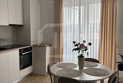 Apartament cu 2 camere semidecomandat, mobilat în Mărăști
