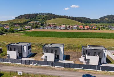 Casă individuală | 2026 | 110 mp utili | 500 mp teren | Lempes Village, Sânpetru - 1