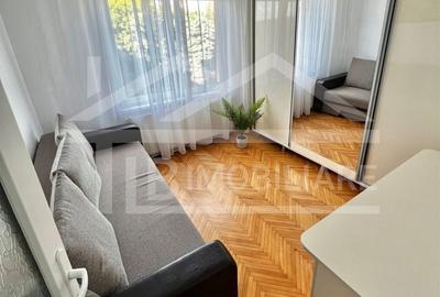 Apartament cu 4 camere decomandat, mobilat în 7 Noiembrie