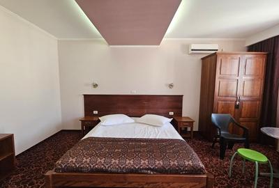 Pensiune cu lift ,restaurant ,20 locuri parcare - Delfinariu/Constanța - 7