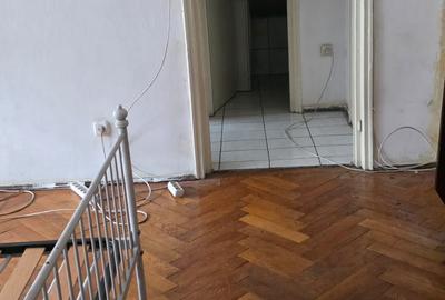 Ștefan cel Mare Metrou, Dinamo, 55mp, semidec .necesită renovare Cash - 3