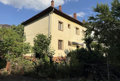 Apartament cu 3 camere decomandat în Complex Studențesc