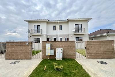 Duplex cu 4 camere în Moșnița Nouă