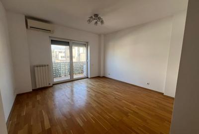 Pipera : Apartament cu 3 camere, langa American  School! - 9