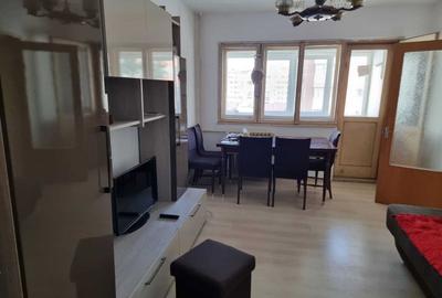 Apartament cu 3 camere semidecomandat, mobilat în Câmpia Libertății