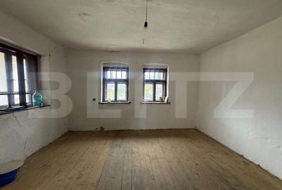 Casă individuală cu 2 camere în Hunedoara