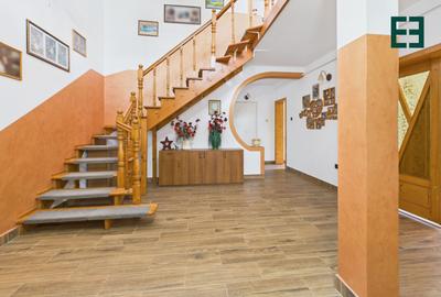 Casă tip Duplex cu 8 camere și 1080 mp teren  - Zona Bujac - Arad - 9