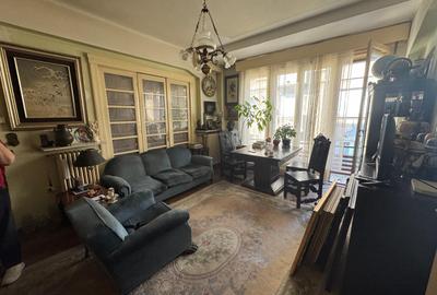 Vanzare apartament trei camere Universitate metrou perfect pentru Airbnb - 1