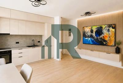 Apartament cu 3 camere semidecomandat, mobilat în Mihai Viteazul